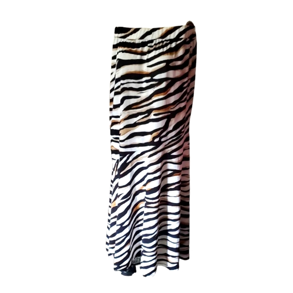 COCOMO WOMAN Tiger Stripe Long Maxi Skirt 2X White Black Tan Full Bottom